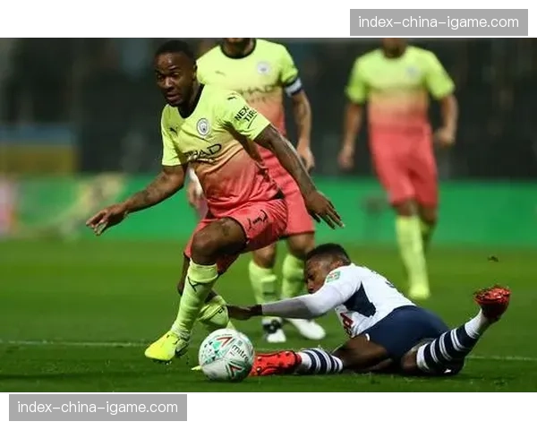 世联赛采用新型复合材料比赛用球，球员反馈需适应其飞行轨迹