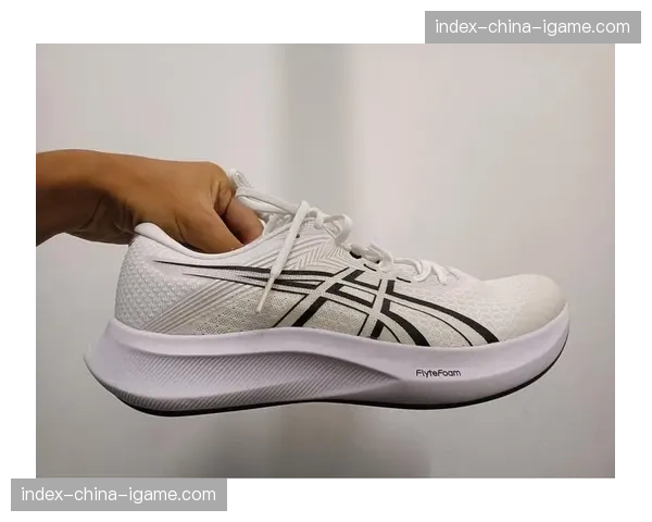 运动装备巨头发布2026年全新排球鞋系列,主打轻量化与缓震科技 运动装备巨头发布2026年全新排球鞋系列,主打轻量化与缓震科技