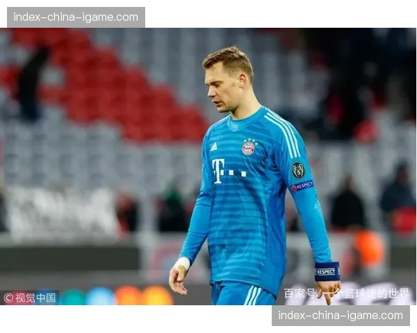 特写镜头：诺伊尔神扑后怒吼，安联球场气氛升至沸点